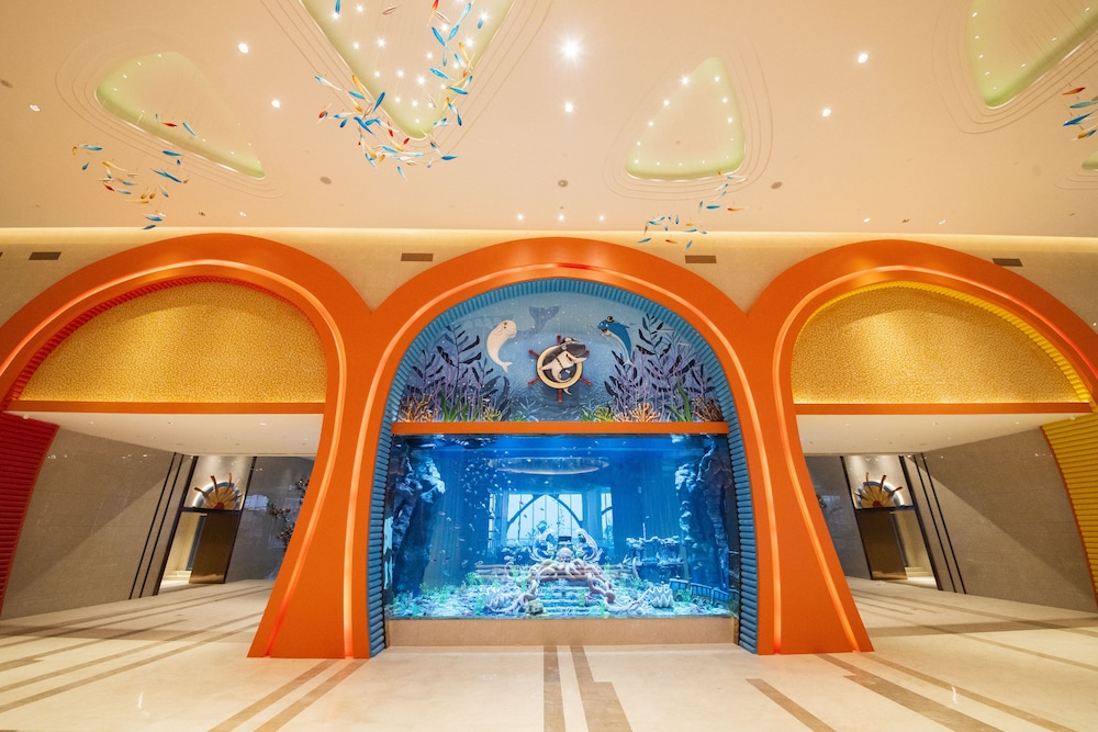 Dolphin Bay Hotel 4/38
