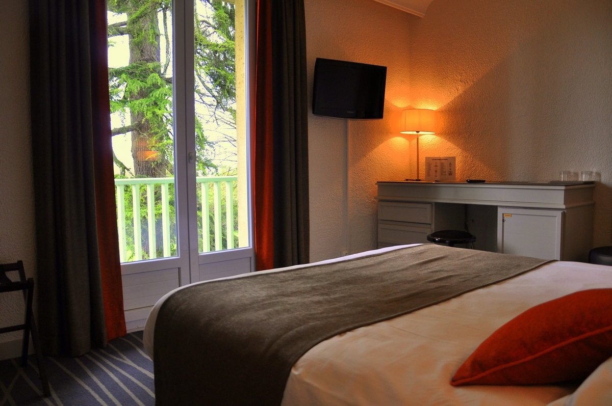 غرفة كومفورت بسرير مزدوج