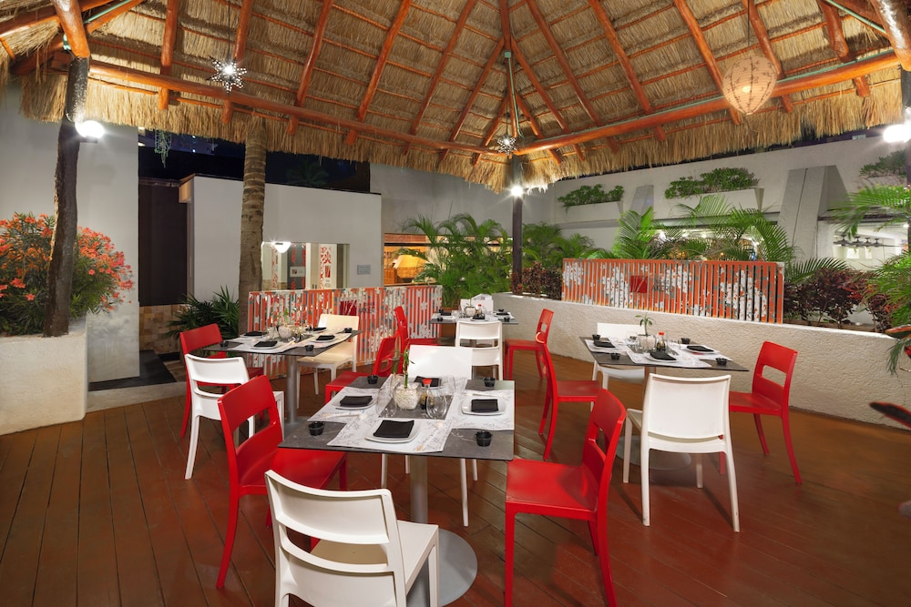 Grand Oasis Cancun All Inclusive 52/71