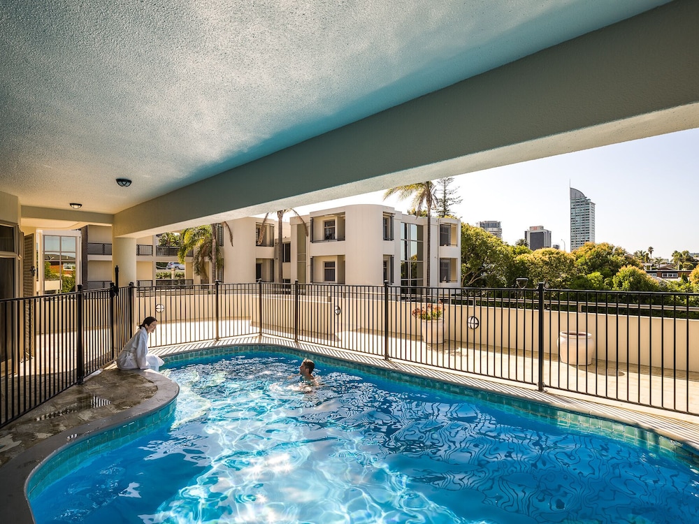 Carnmore Hotel Takapuna 43/65