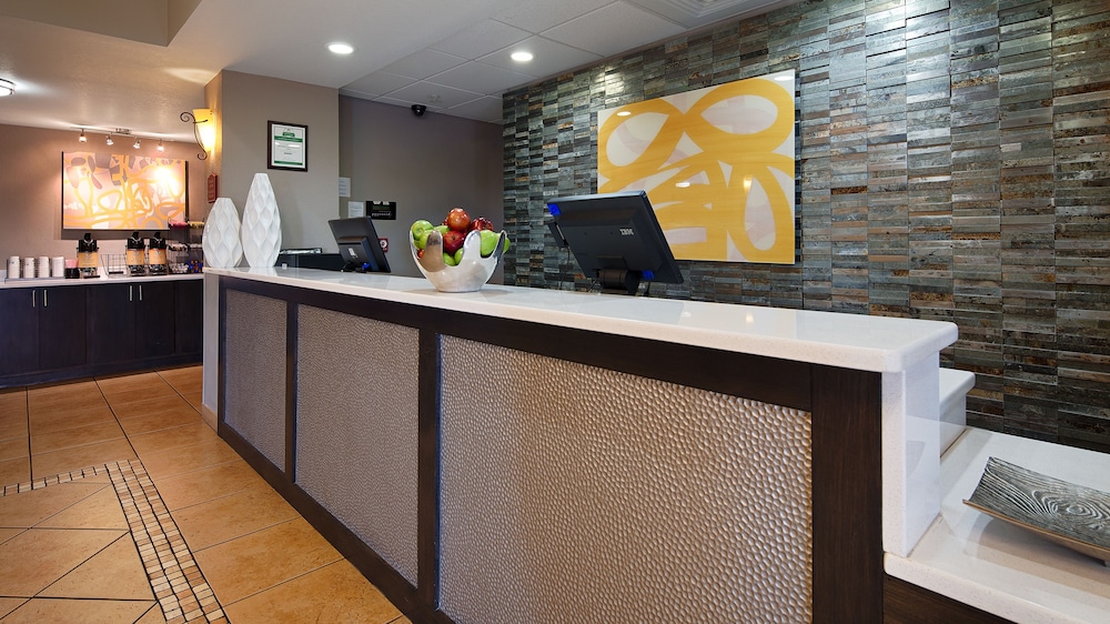 Best Western Auburndale Inn & Suites 8/42