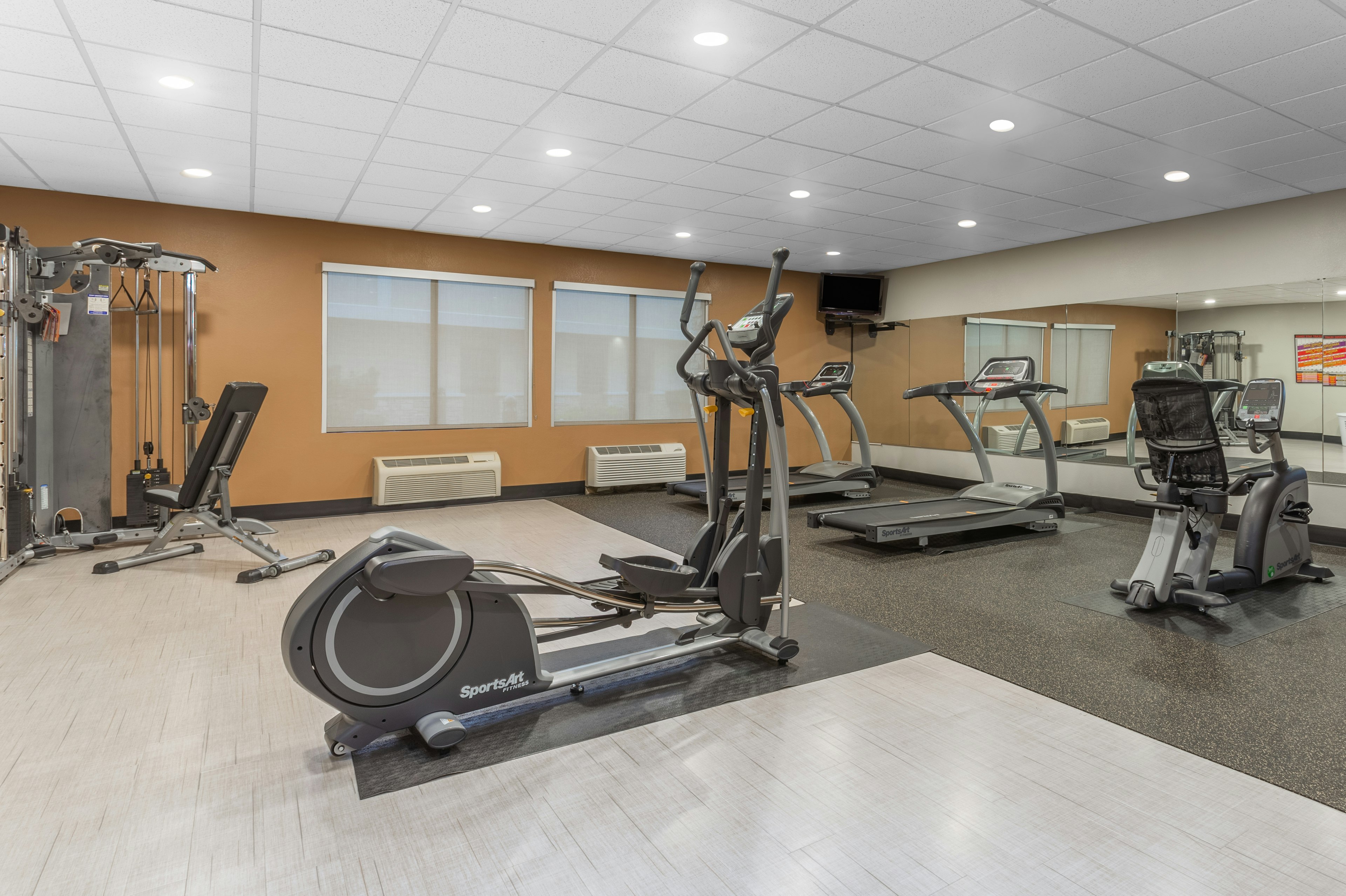 HOLIDAY INN ROCKFORD 22/42