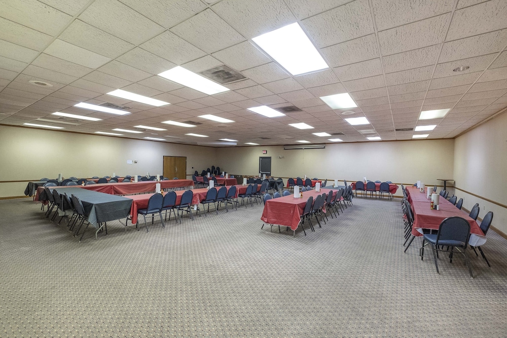 Red Roof Inn Meridian 29/35
