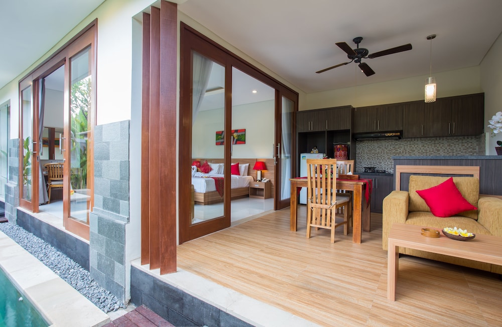 Aishwarya Exclusive Villas 35/50