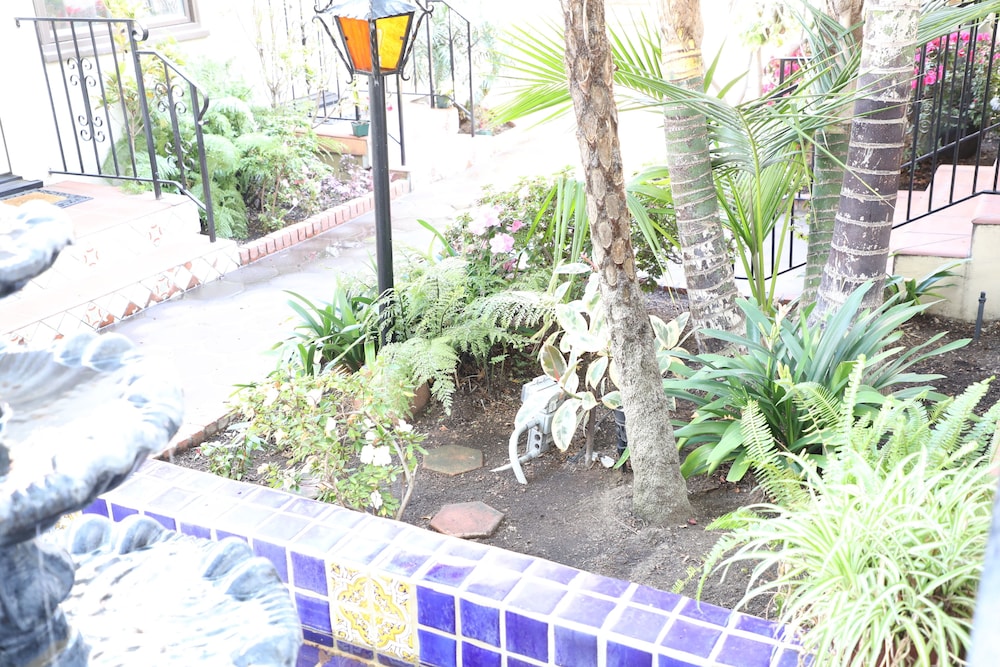 El Cordova Hotel 31/64