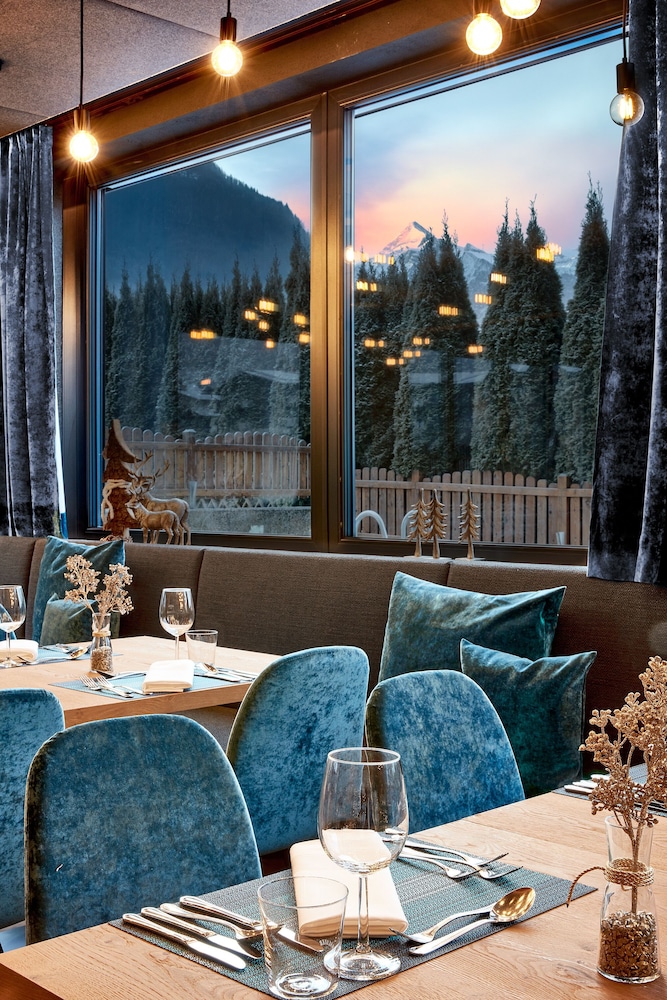 Hotel Sonnblick 36/50