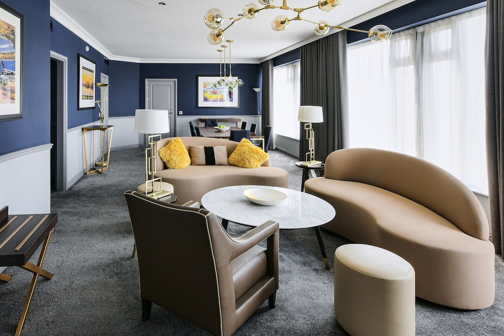 Sheraton Heathrow Hotel 33/38