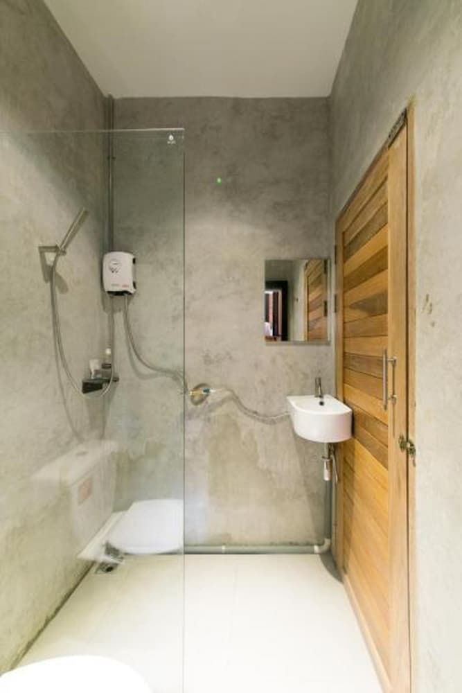 Arch39 Art & Craft Hotel 72/75