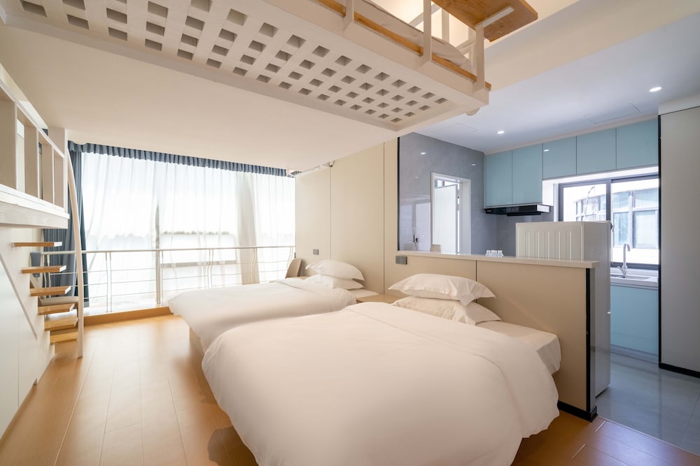 Shanghai Qidian Apartment The Bund 13/50