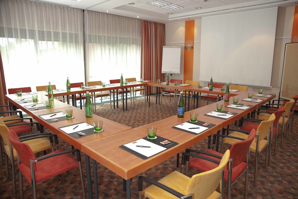 Trans World Hotel Donauwelle 44/50