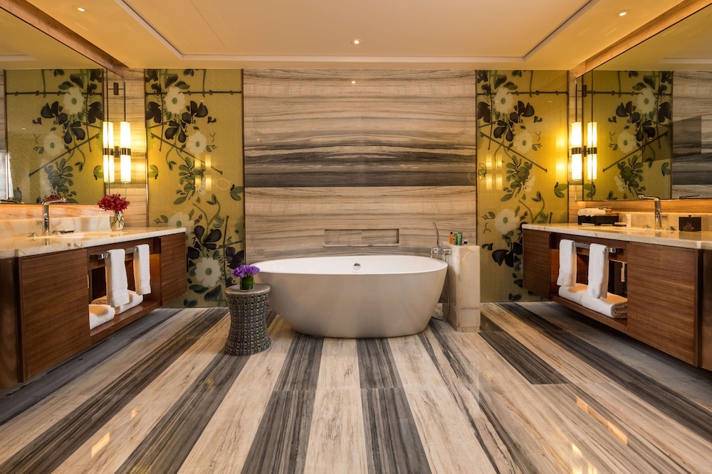 Hilton Urumqi 7/63