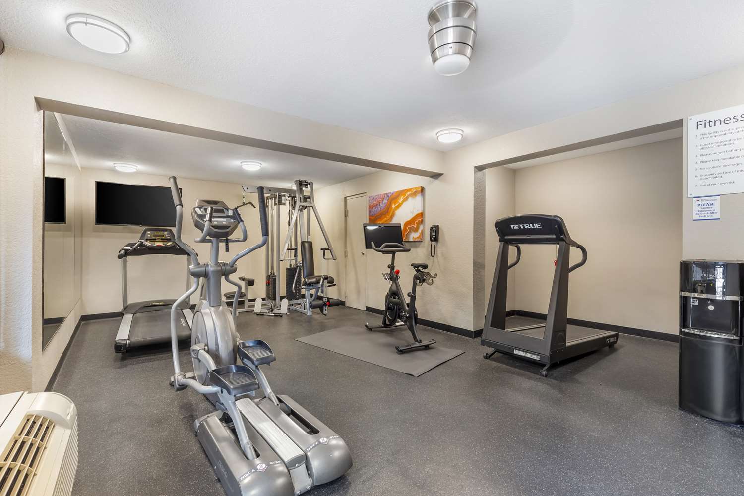 Best Western Plus Landing View Inn & Suites 25/51