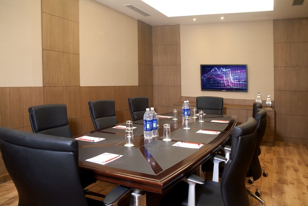 Savoy Suites Greater Noida 51/61