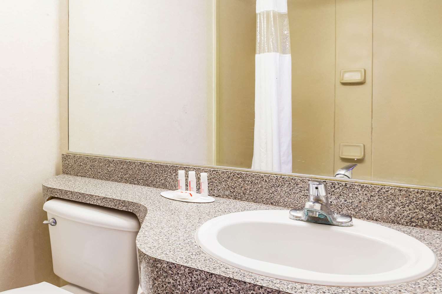 Motel6 Lake City, FL – Medical Center 1/4