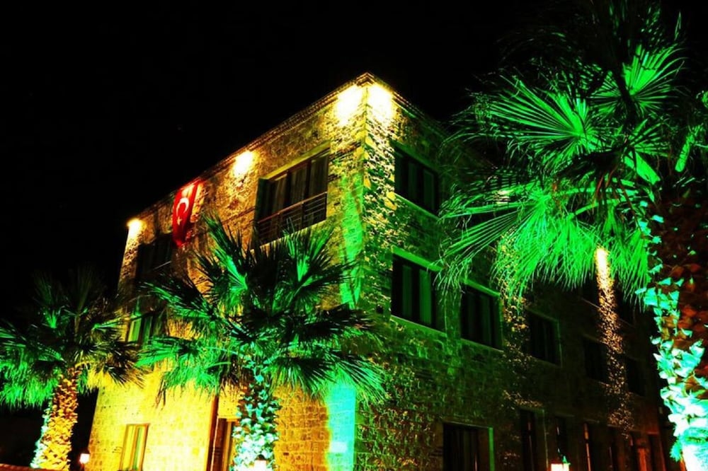 Cunda Aksac Otel 3/50