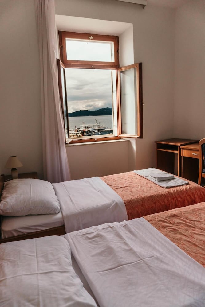 Hotel Glavovic 27/53