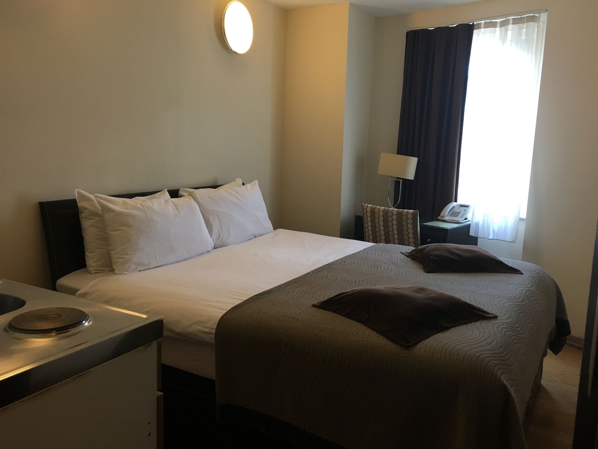 Standard, Double Bed, The Royale Chulan Hyde Park 5/10