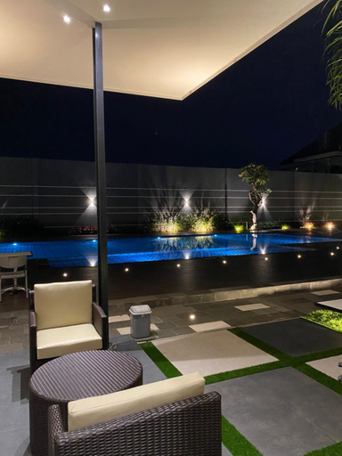 Cempaka Mas Hotel 4/11