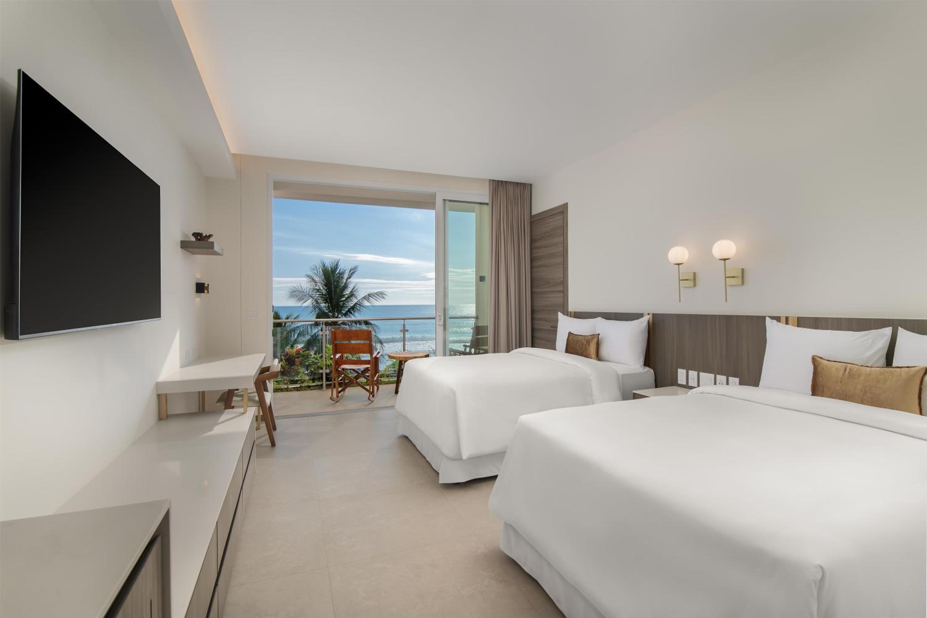 Claritas Beach Bar & Resort, WorldHotels Elite 26/70