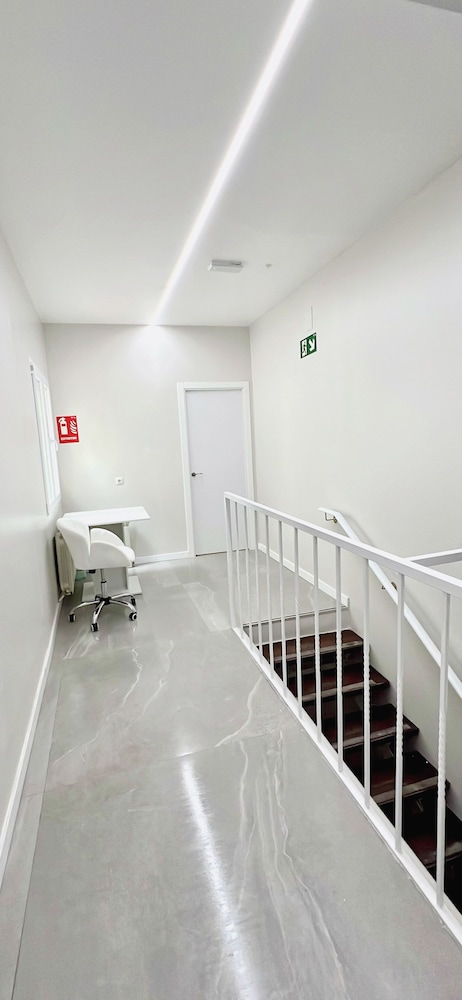 HOSTAL CASA 18 19/26
