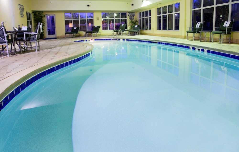 Holiday Inn Express Hotel Suites Concord 1/57