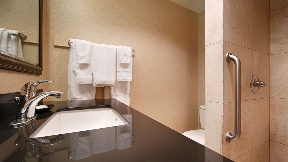 Wingate by Wyndham Bellingham Heritage Inn 10/48