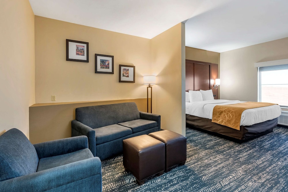 Comfort Suites West Memphis 16/35