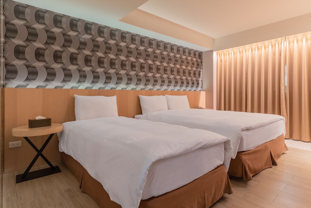 ROOM, TRIPLE