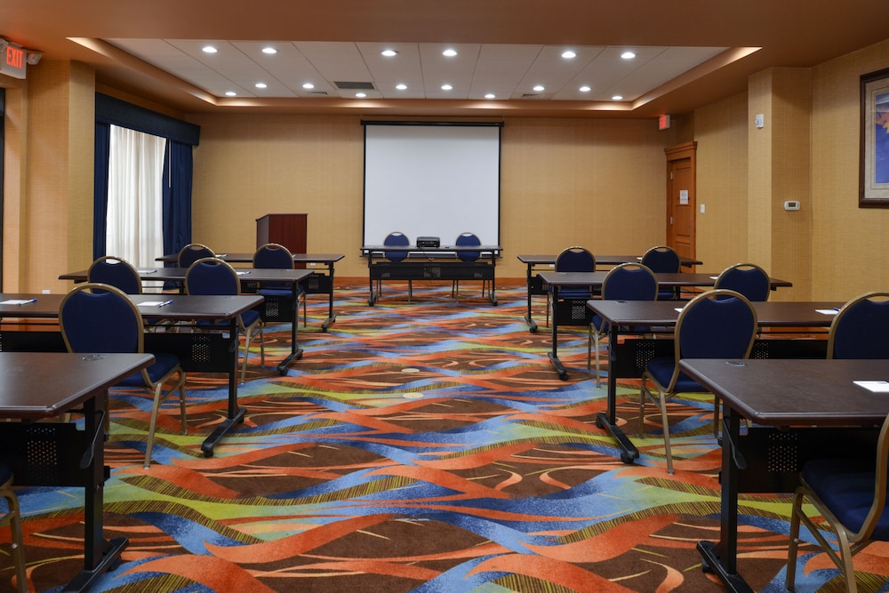 HOLIDAY INN EXPRESS FLAGSTAFF 46/63