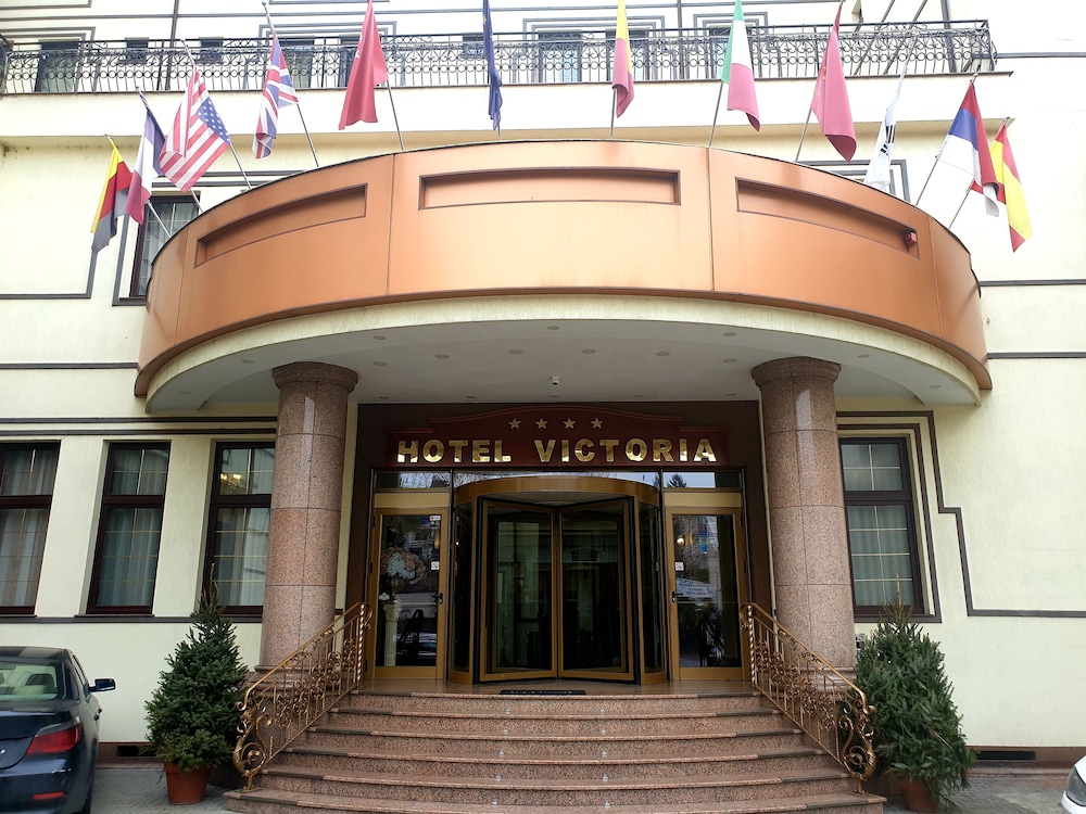 Victoria 1/28