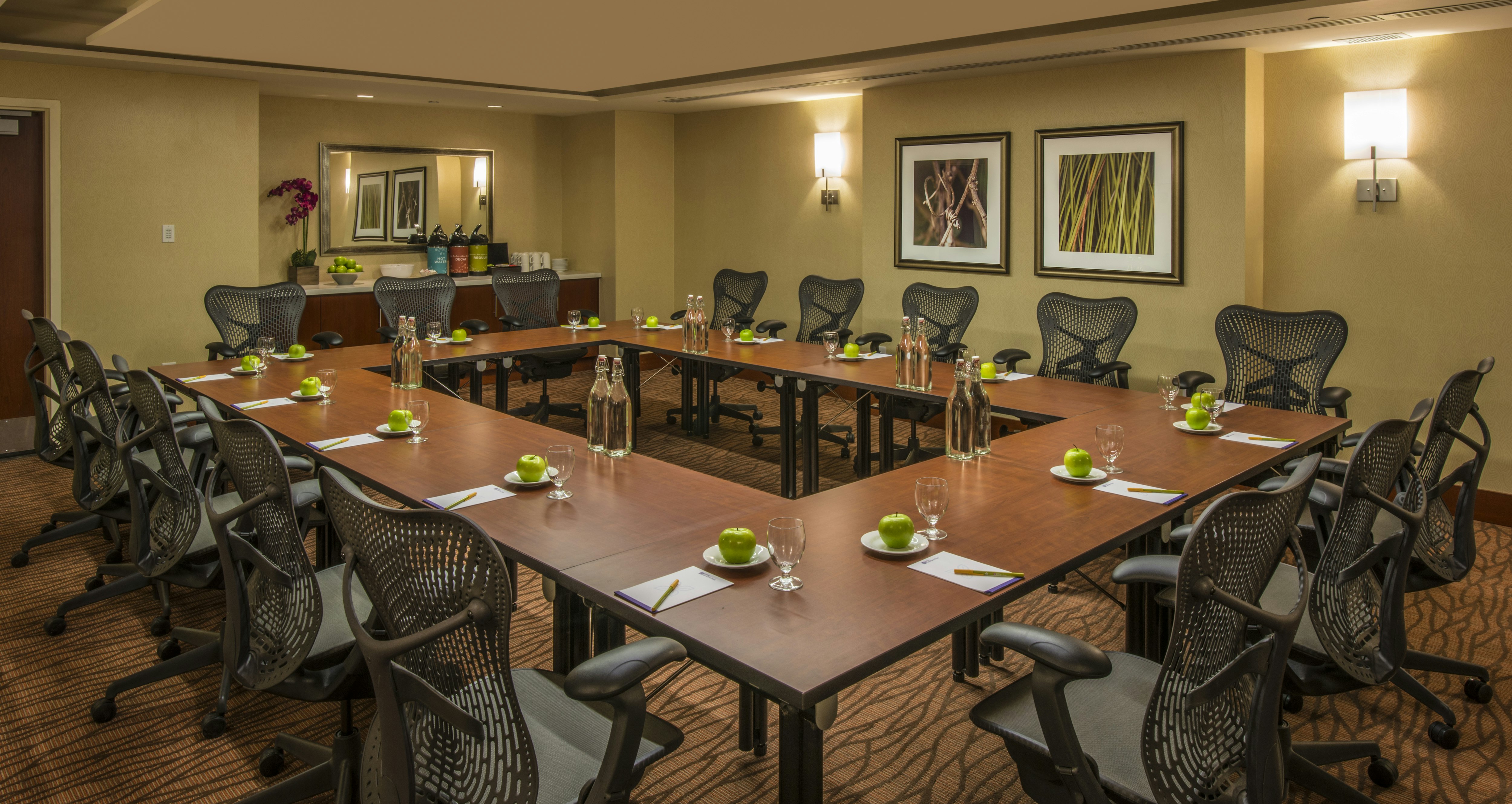 Hilton Garden Inn Alexandria Old Town National Harbor 42/52