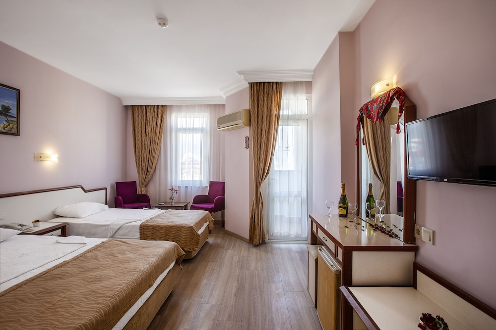 Ergun Hotel 13/50