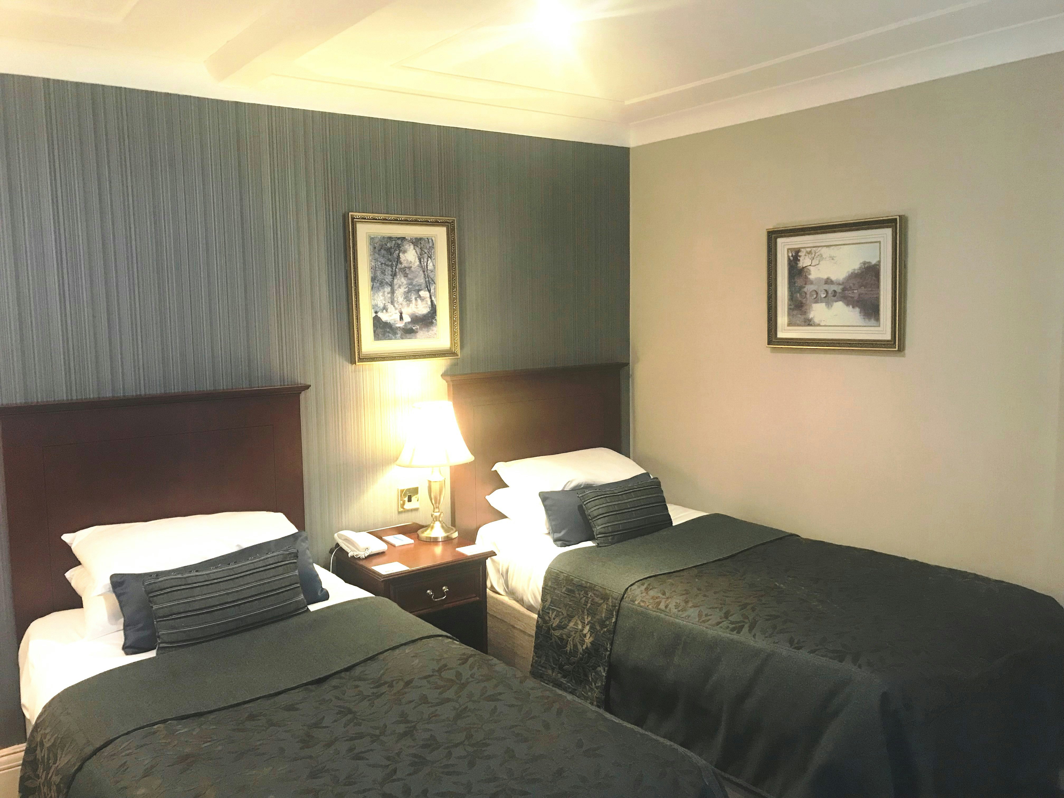 Cairn Hotel 10/50