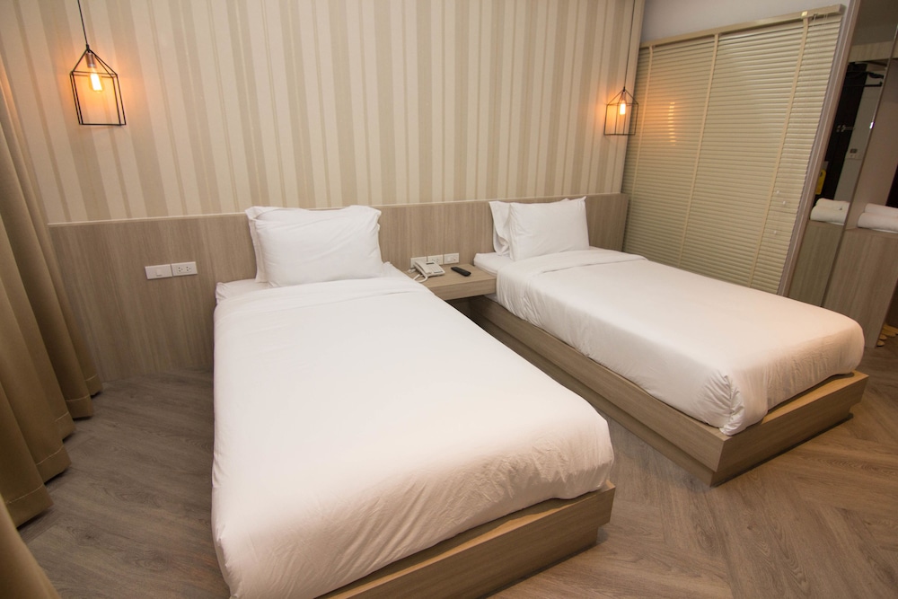168 Studio Hotel Ubon Ratchathani 32/48
