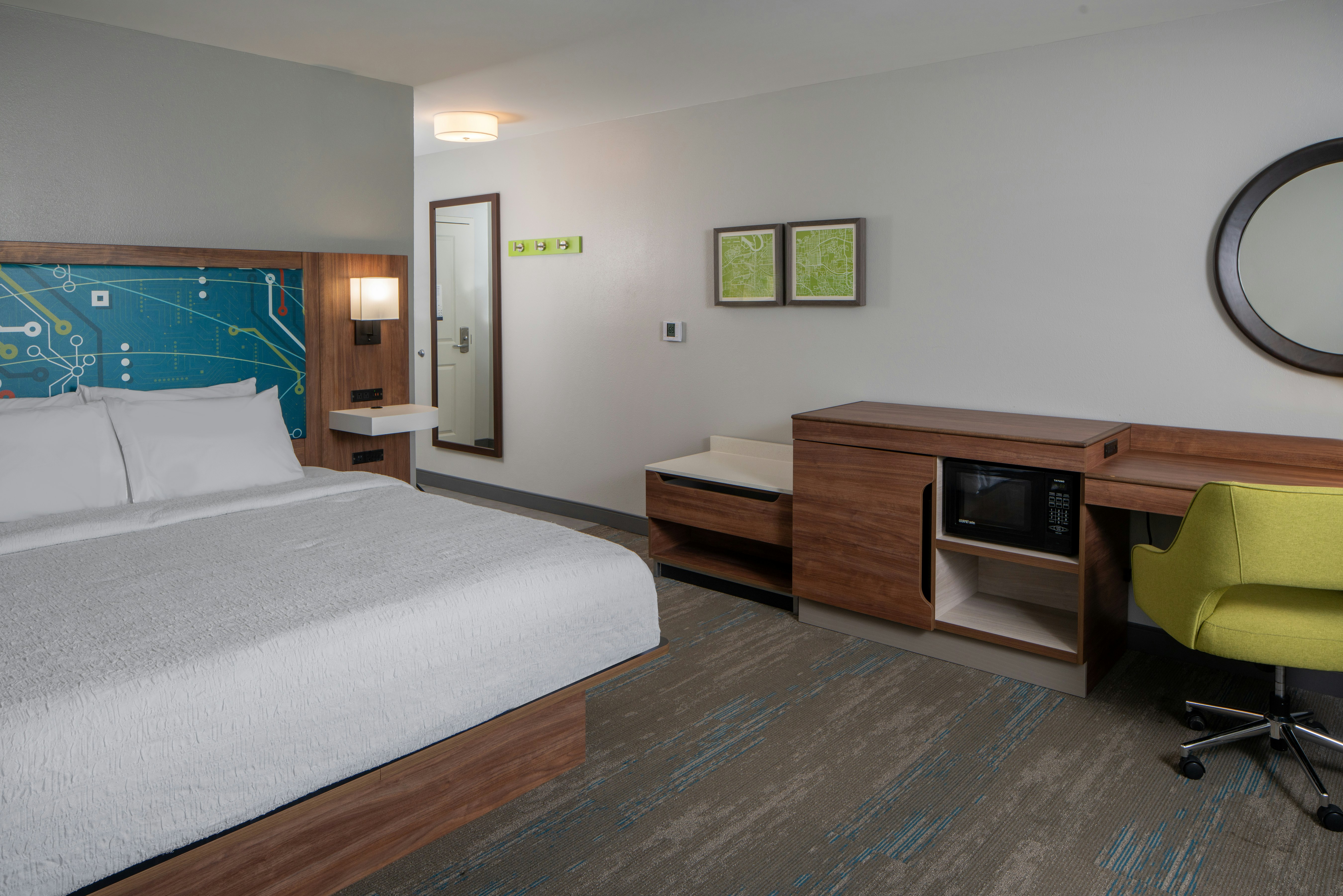 STUDIO, KING BED, ACCESSIBLE