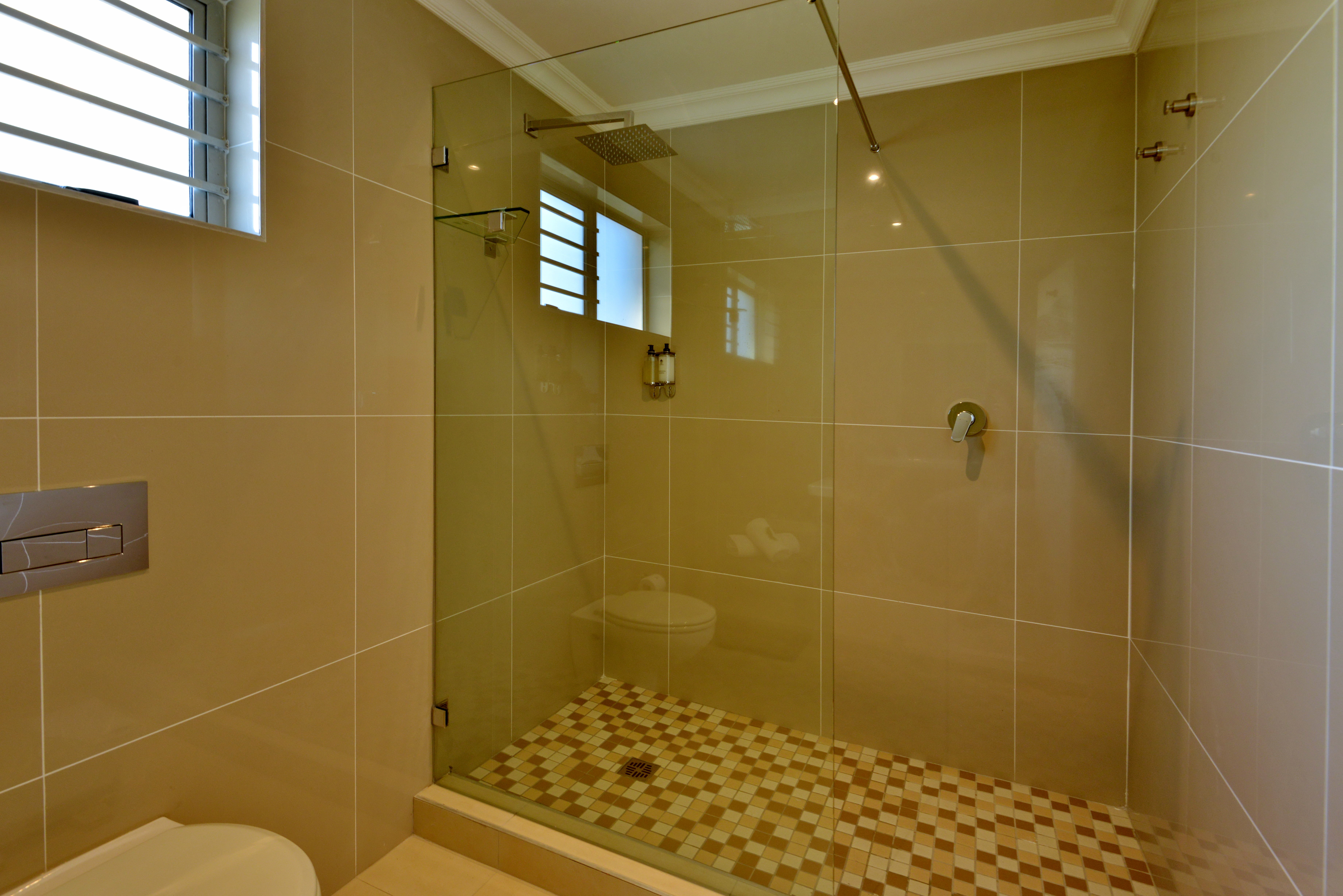 غرفة بسرير مزدوج أو سريرين منفصلين، Val Du Charron Coach House 7/7
