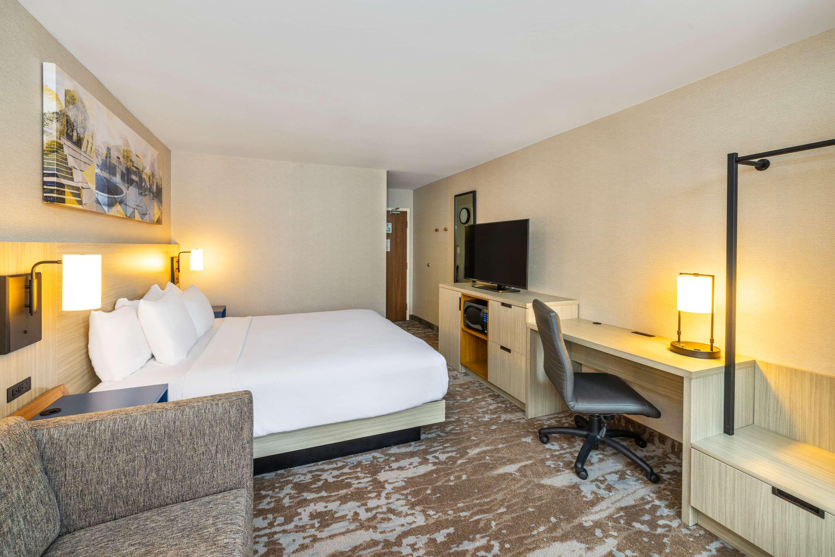 غرفة بسرير كينج لذوي الإعاقة، Comfort Inn Corner Brook 4/9