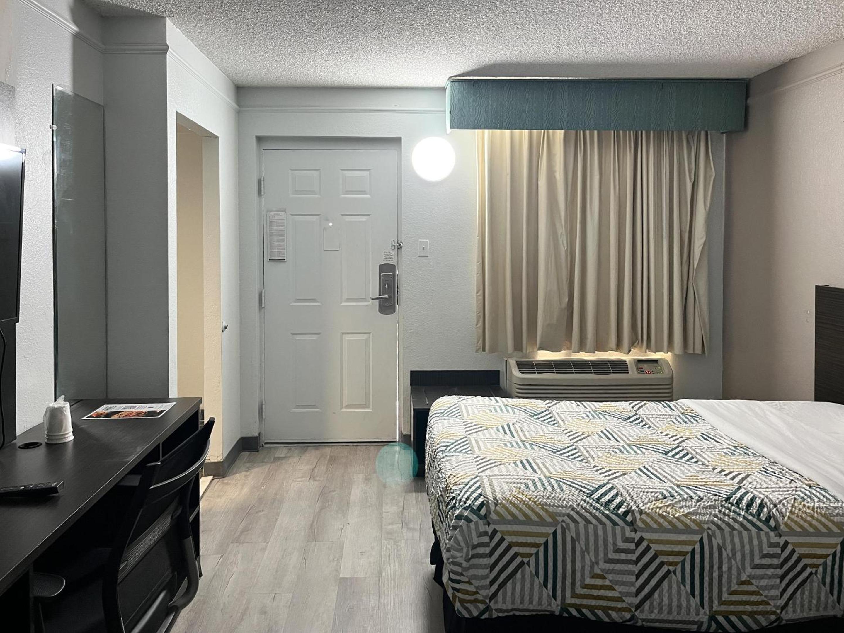 غرفة بسرير كوين لذوي الإعاقة، Motel6 Council Bluffs, IA - Omaha East 8/10