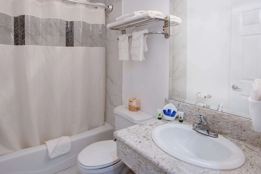 Rodeway Inn and Suites Pasadena 15/36