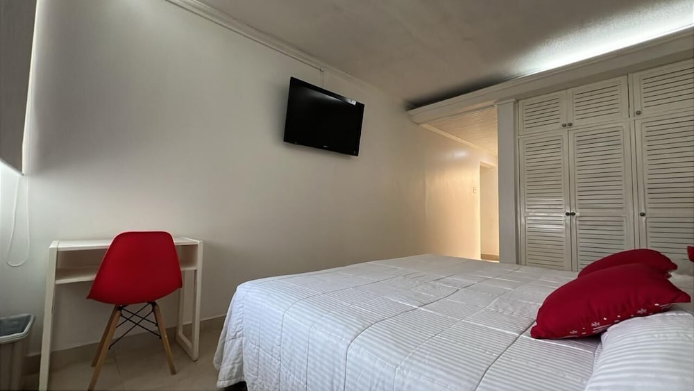 STANDARD, KING BED