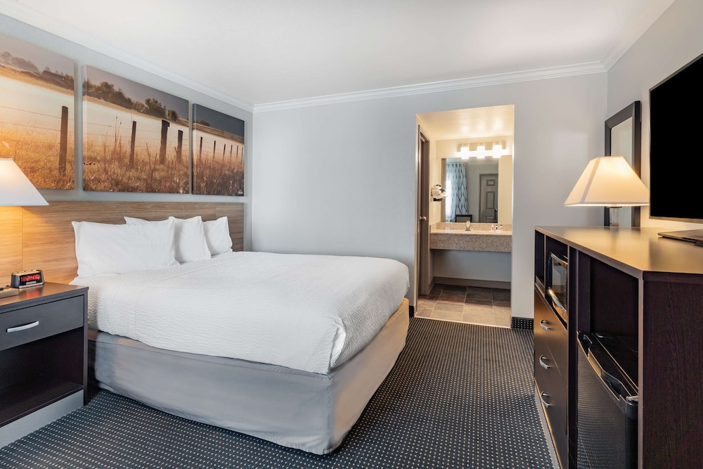 Days Inn By Wyndham Winnemucca 23/56