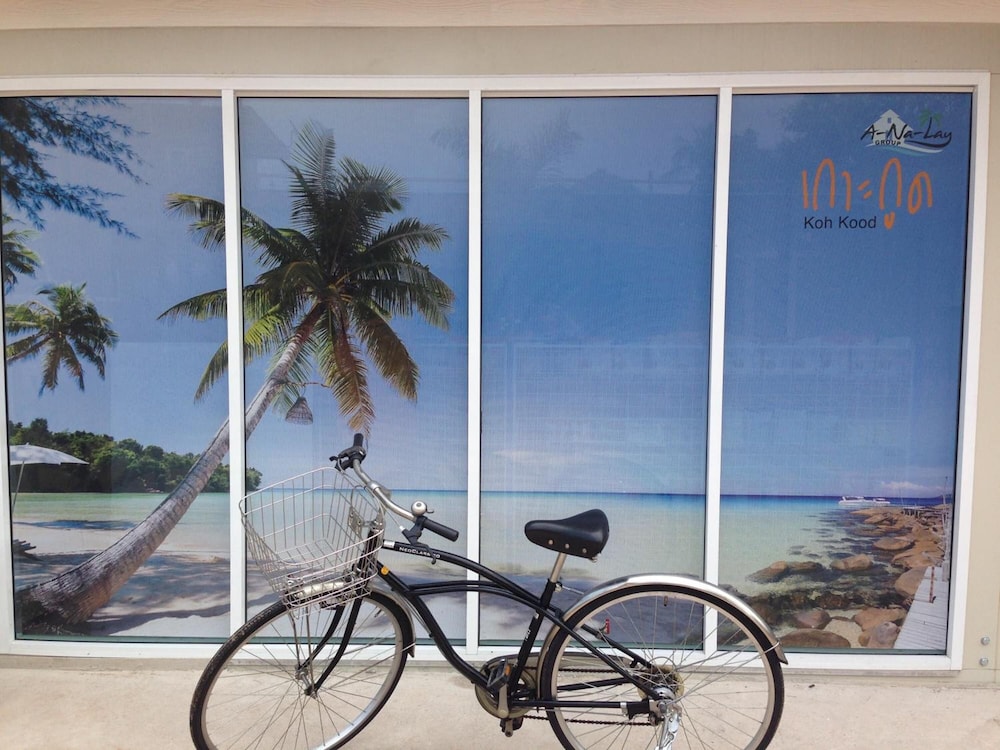 Check In & Chill Out Laem Sok Pier 24/28