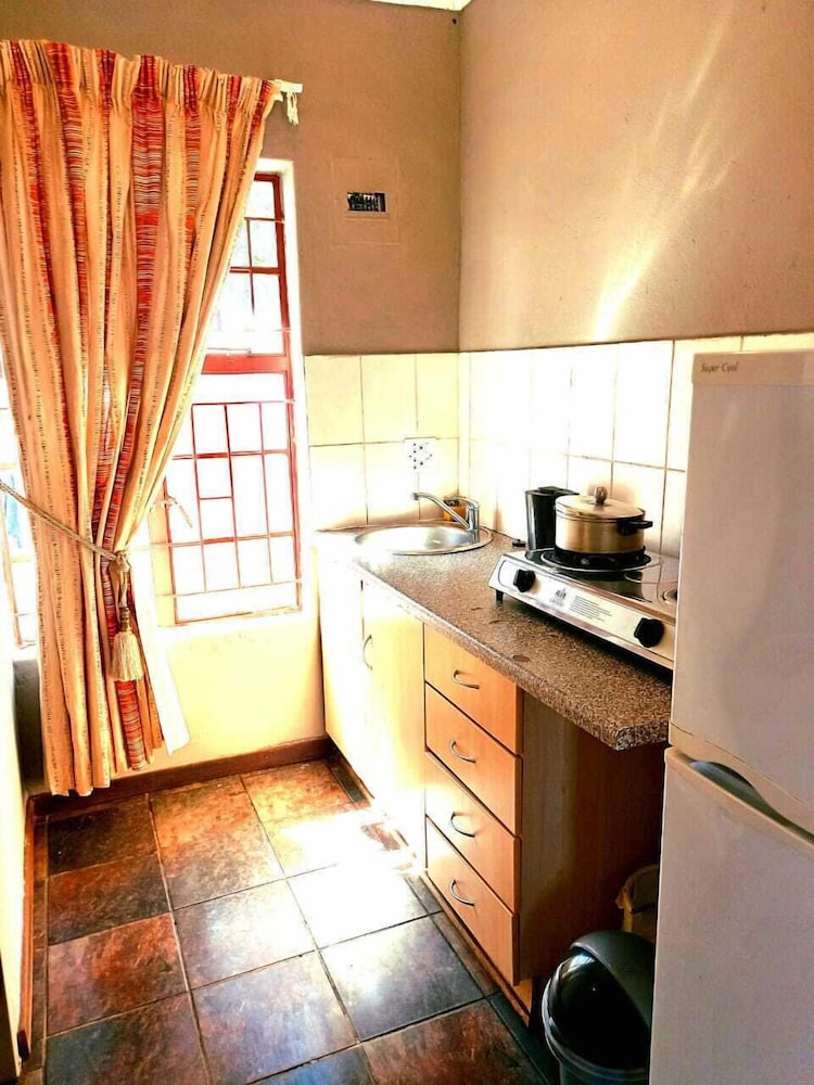 Limpopo Lodge 2/16