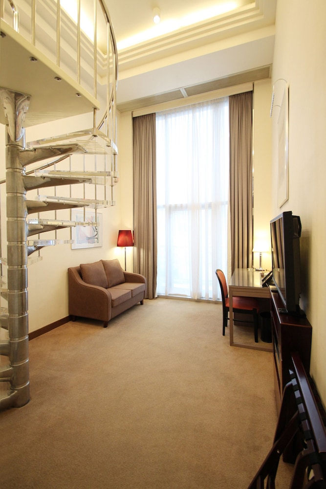 Prudential Hotel 17/44