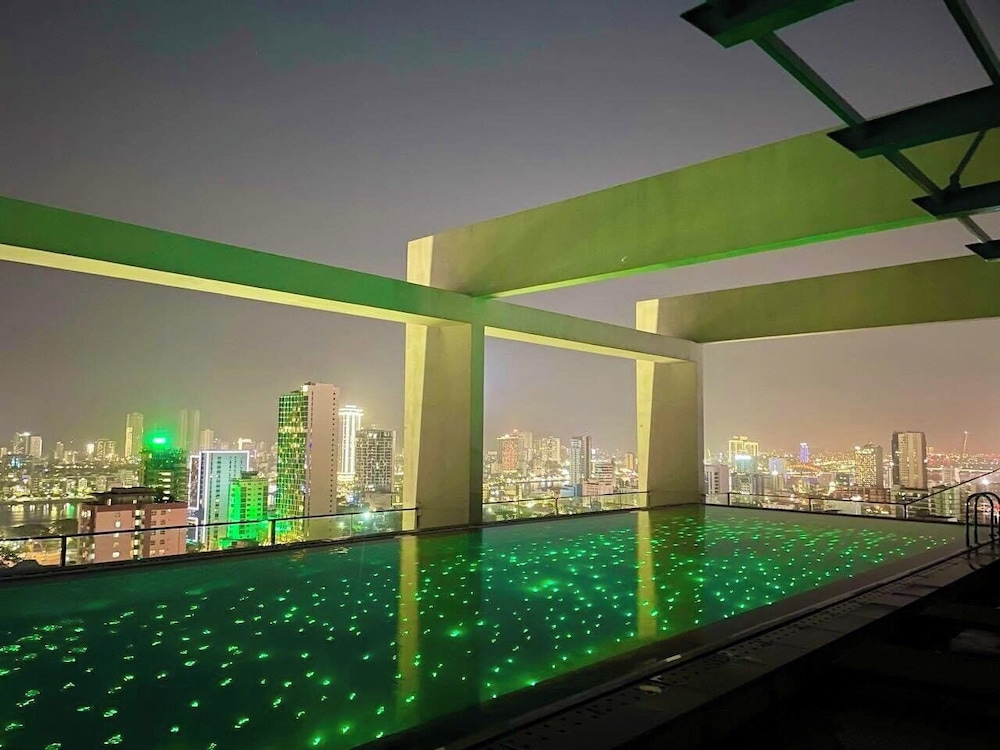 Centre Point Danang Hotel & Residence 21/47