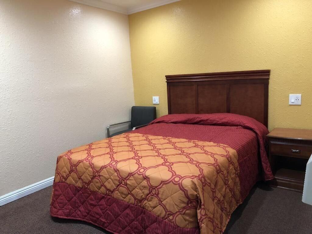 Hotel West Inn Hollywood - La 6/21