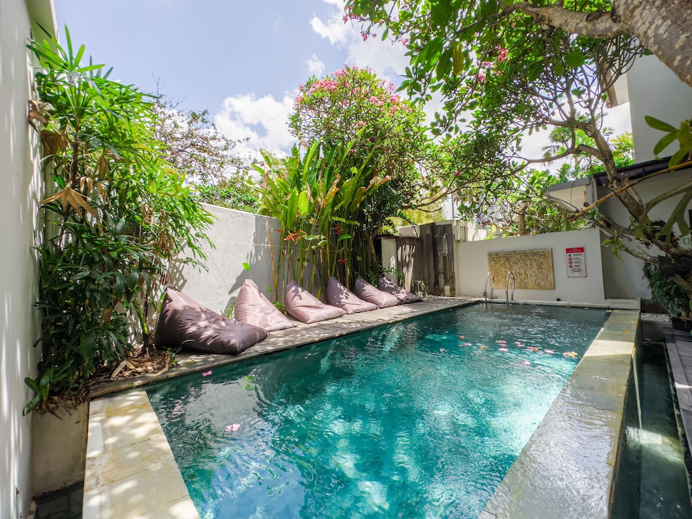 Hola Seminyak 44/50