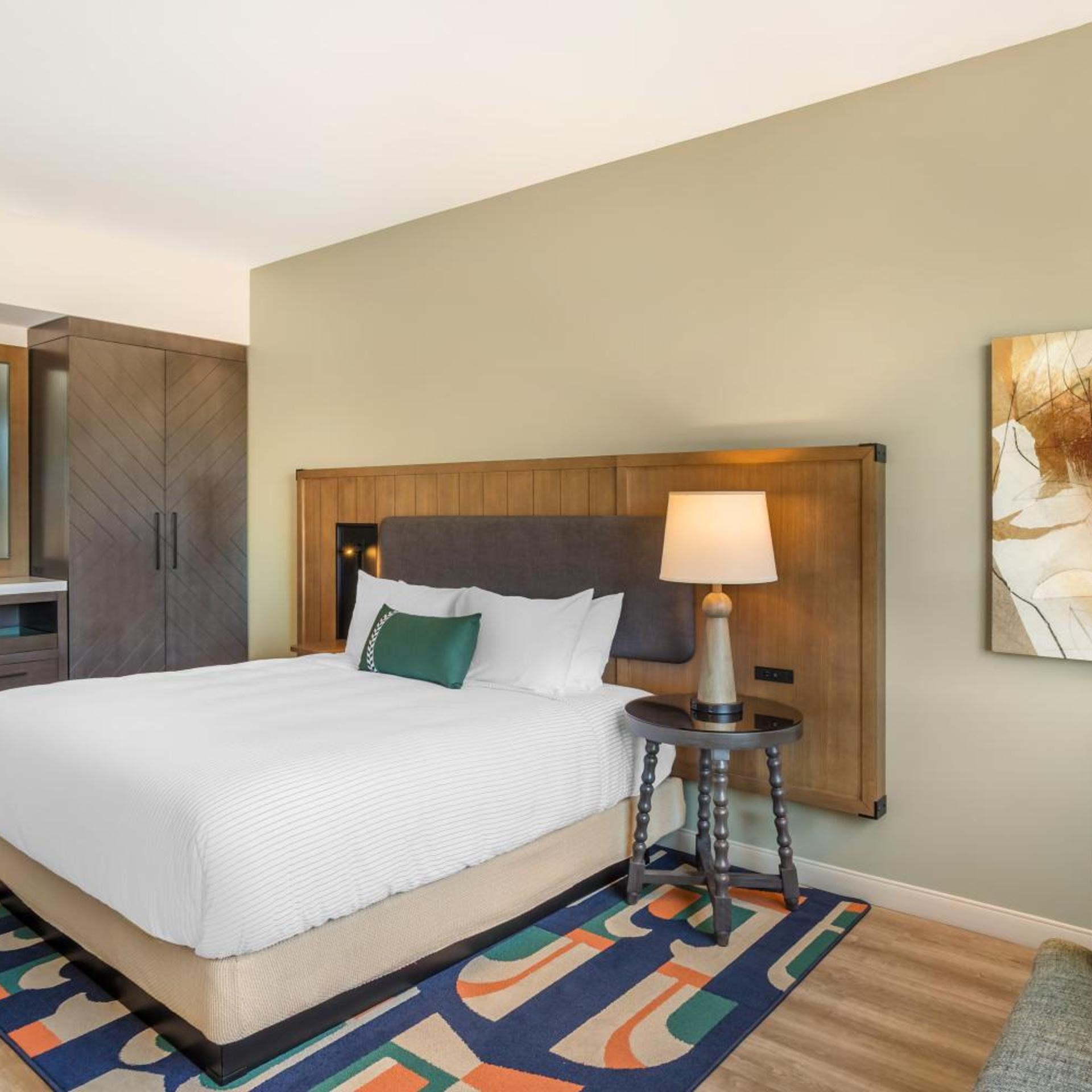 غرفة سوبيريور بسرير كينج بإطلالة على المسبح، Cambria Hotel Templeton - Paso Robles 3/5