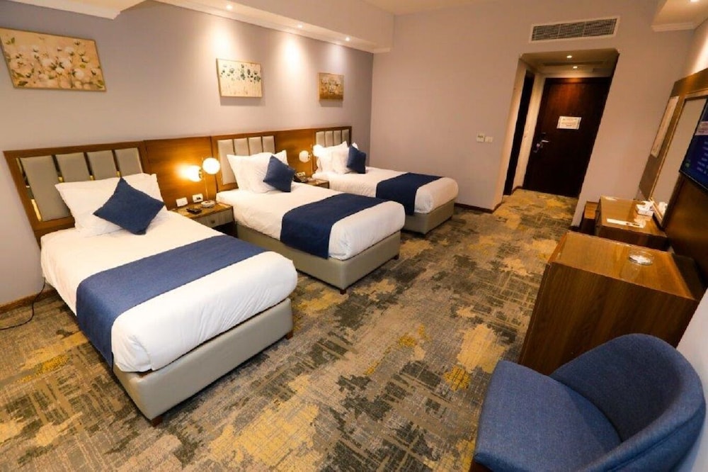 Guard Hotel 17/50