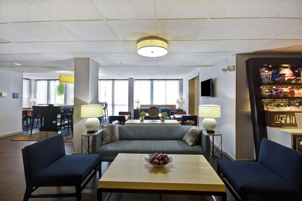 Hampton Inn Detroit/Madison Heights/South Troy 34/56